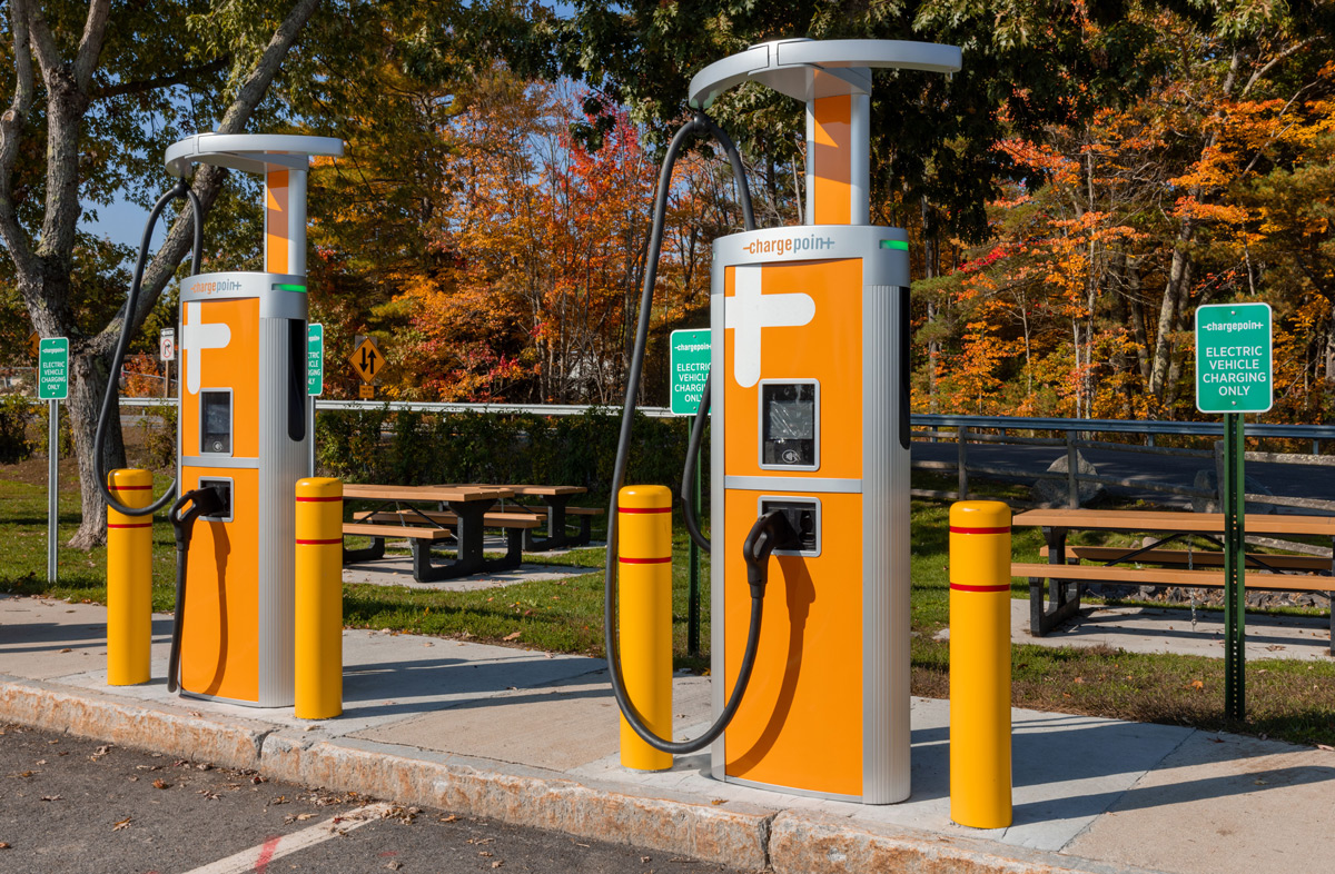 Charged EVs | ChargePoint’s new 500 kW DC fast charging platform debuts as the power behind Mercedes’s new US charging network
