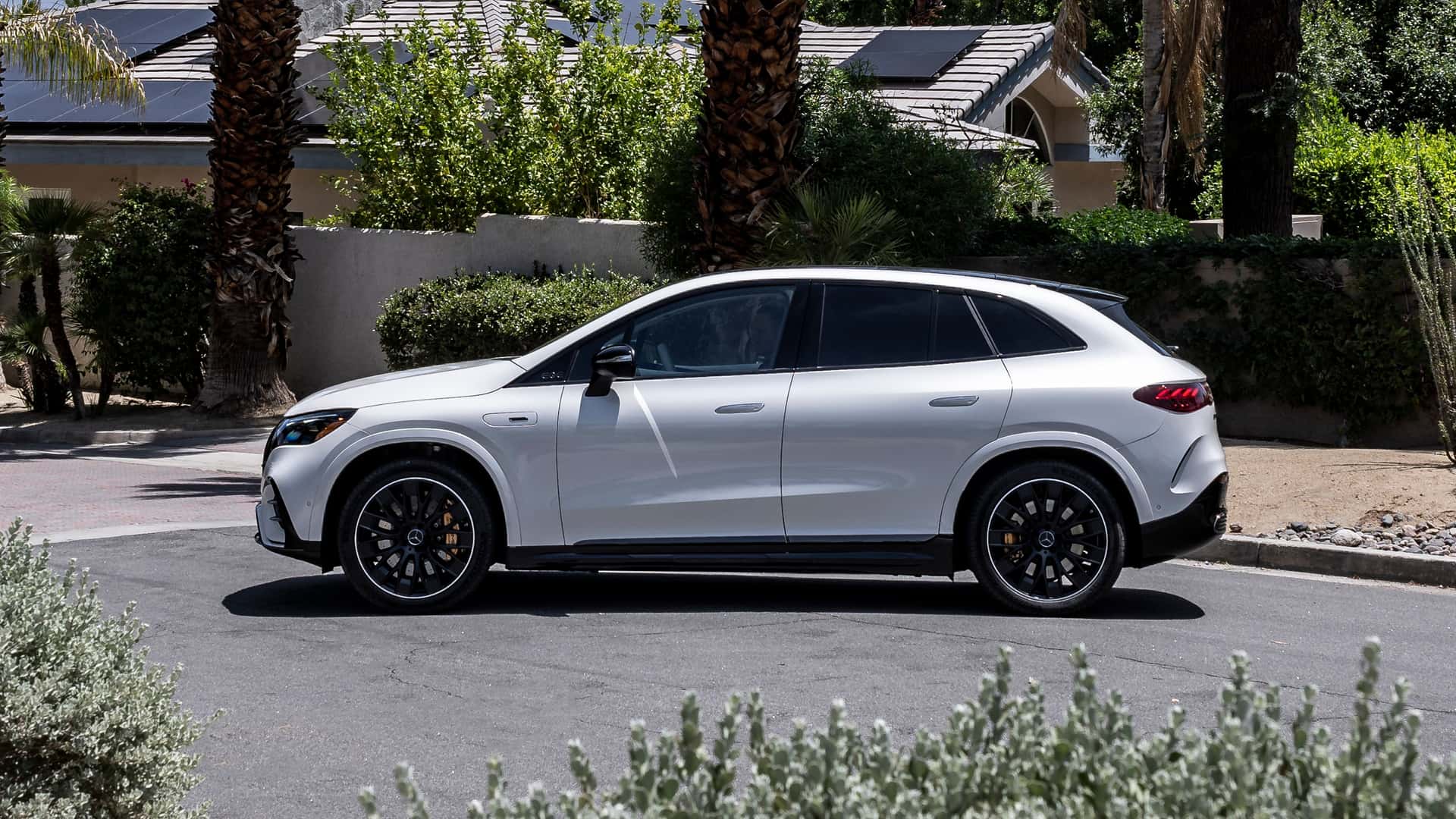 2024 Mercedes AMG EQE SUV Gets A Disappointing 235 Miles Of EPA Range